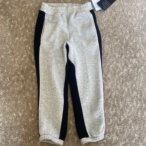 Nike Gray and Black Sweatpants Classic Athletic Wear- Size 6 (M)